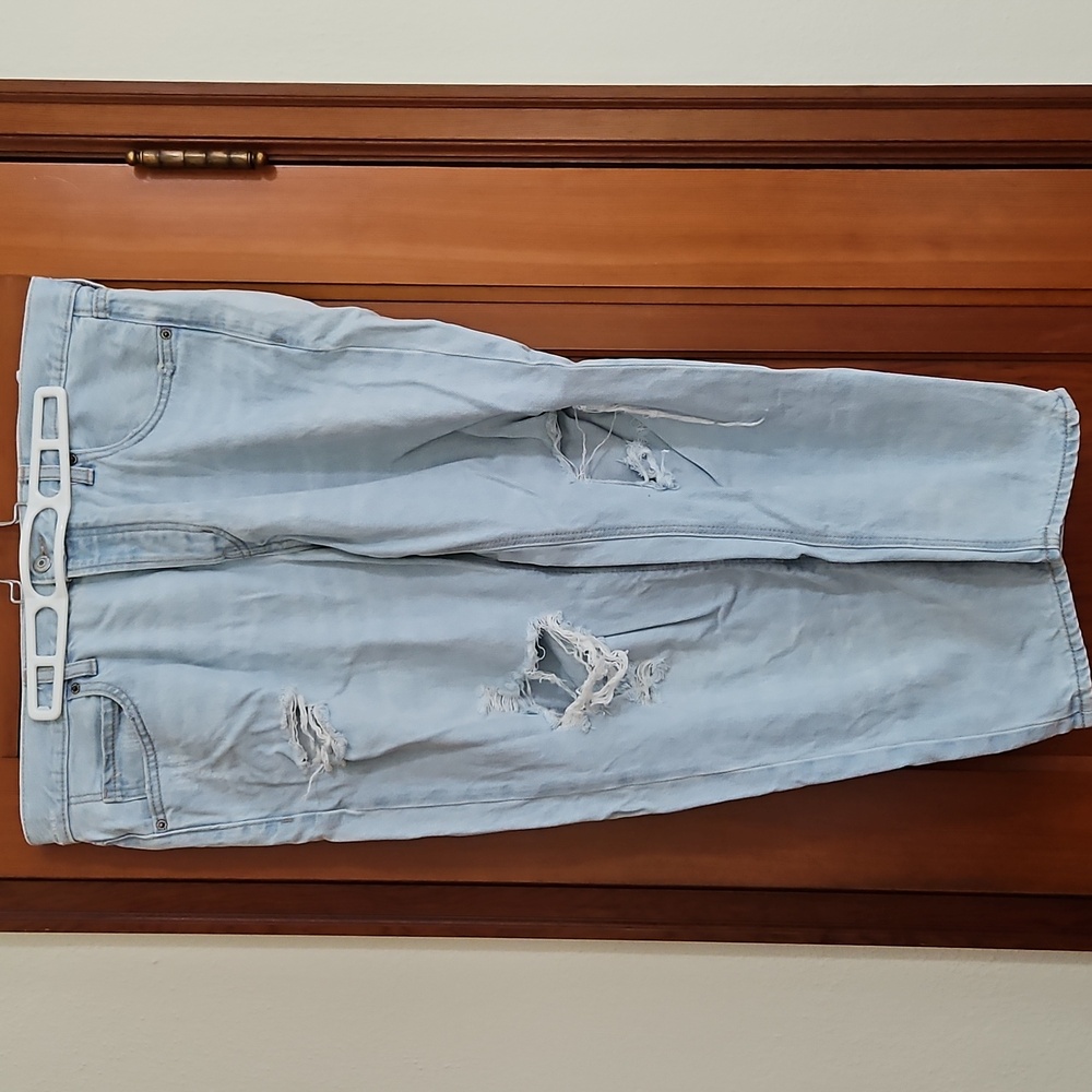 Old Navy Denim Mid-Rise Slouchy Taper Jeans